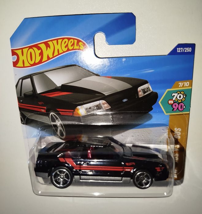 Hot Wheels - '92 Ford Mustang