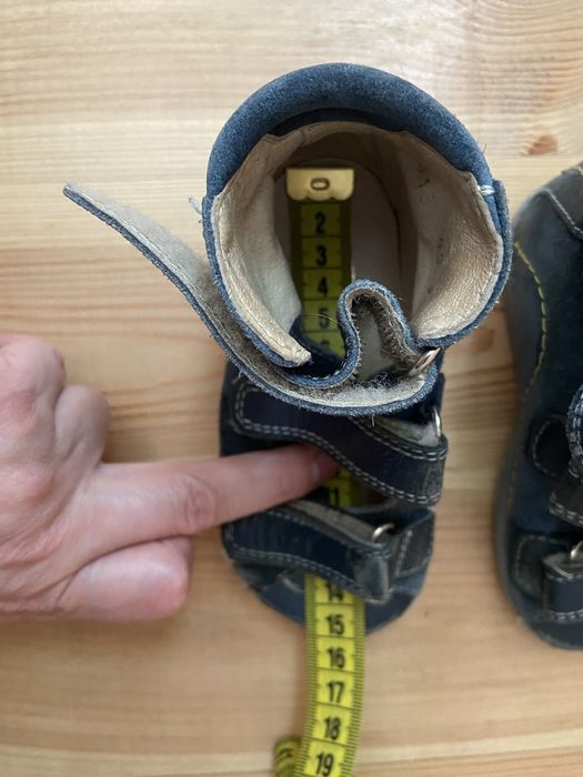 Ортопедичні босоніжки , 23 р.