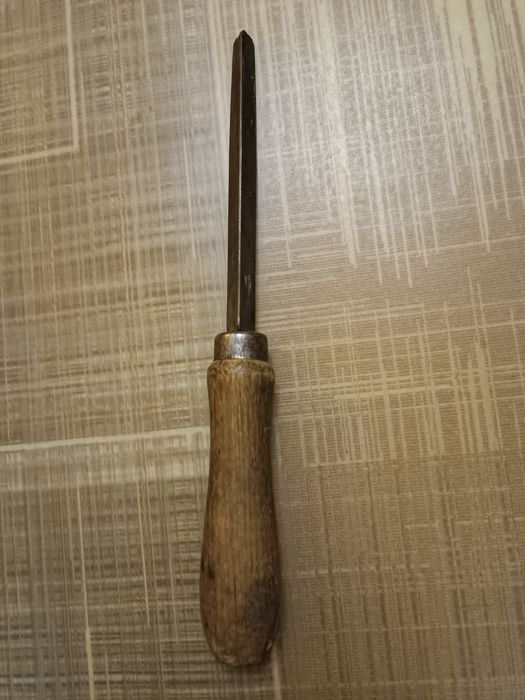 Напильник треугольный. СССР.