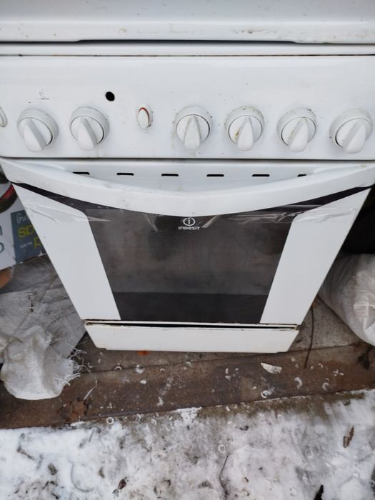 газова плита indesit 50 см.
