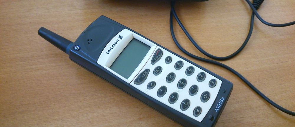 Телефон Ericsson A1018s