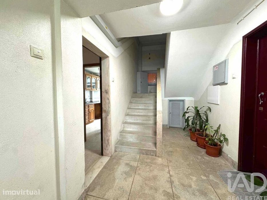 Apartamento T2 em Benfica de 56 m2