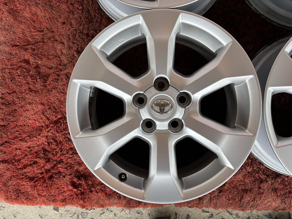 Original Toyota Rav4 C-HR Camry Corolla R17 5x114,3