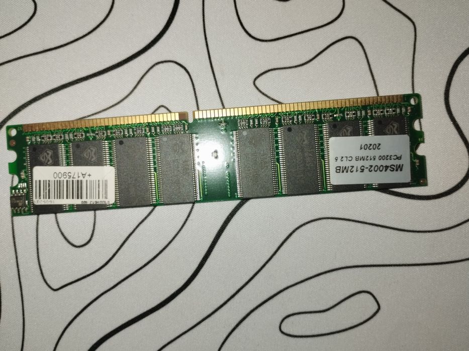 Vendo kit de 2 fontes e 3 sticks de RAM