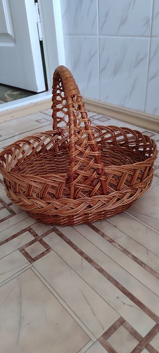 Корзинка плетена нова