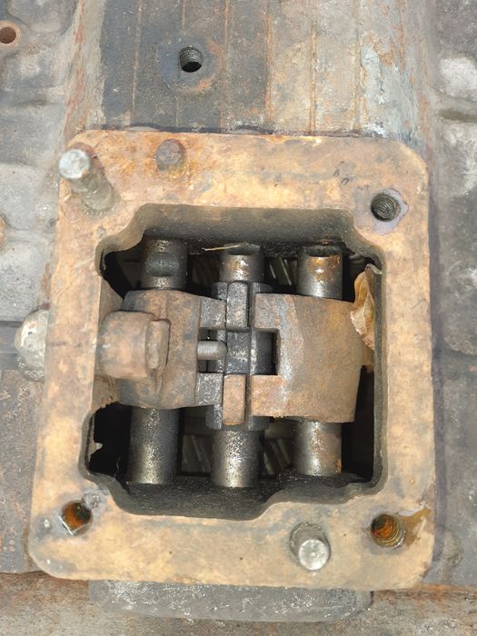 Продам кпп ямз 236