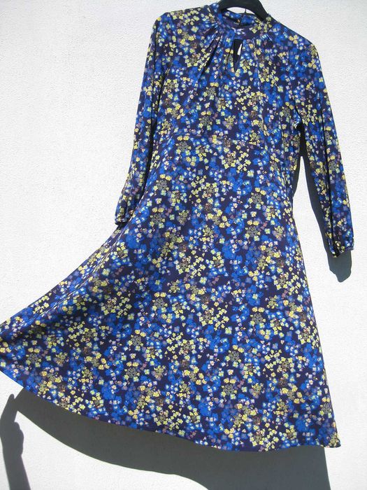 Красивое цветочное синее жёлтое миди платье с рукавом Wallis L