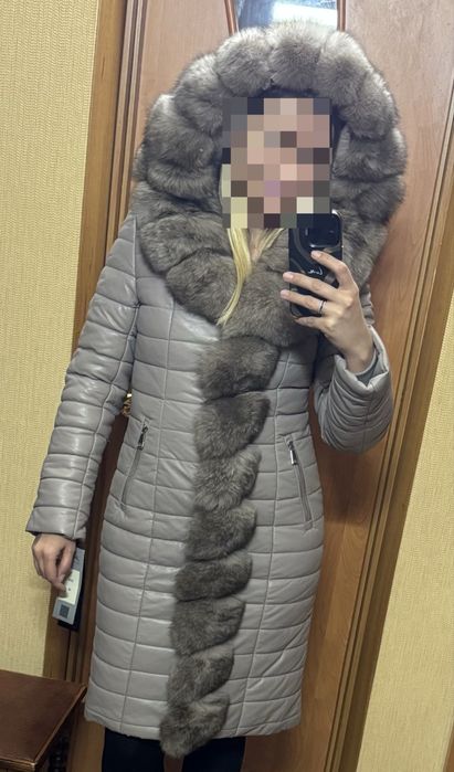 Жіноча зимова шкіряна куртка