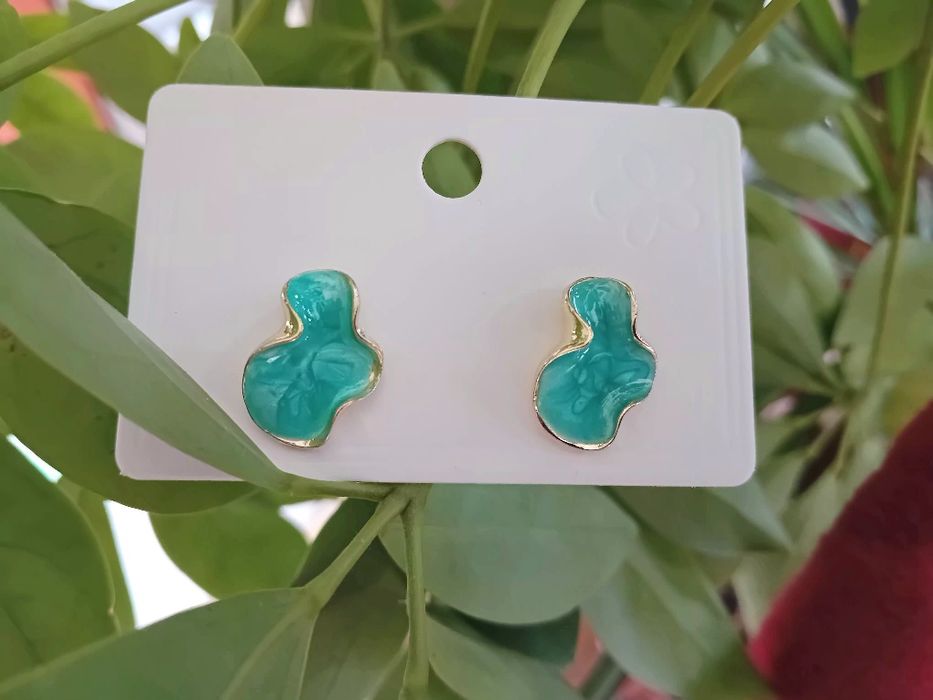 Nowe pozłacane kolczyki