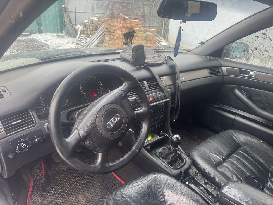 Продам Ауді та запасний кузов до неї