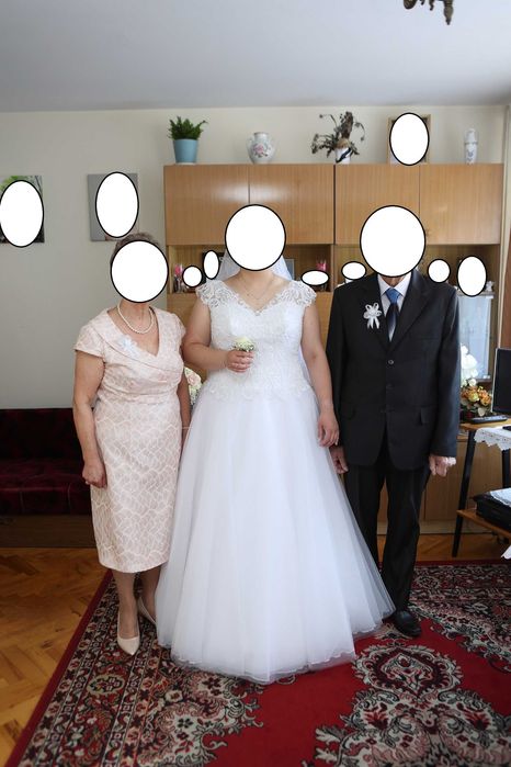 Suknia ślubna biała– elegancka, zdobiona + welon