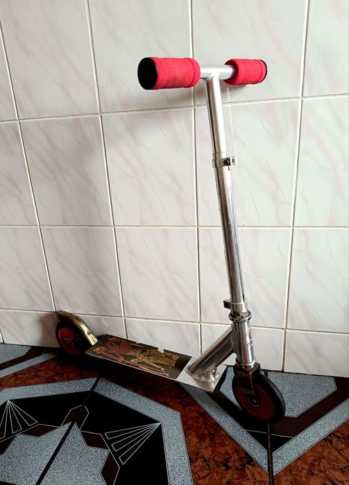 Самокат Oxelo  , максимальна нагрузка 50 кг