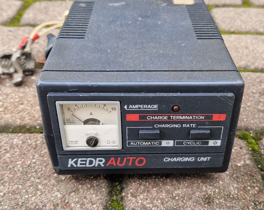 Prostownik Kedr Auto 12V radziecki automatyczny samochodowy kable rozruchowe prl vintage retro