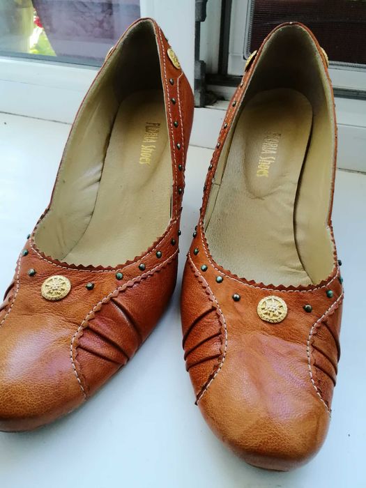 Жіночі туфлі з натуральної шкіри