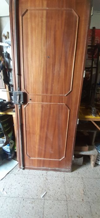 Porta de patim esquerda