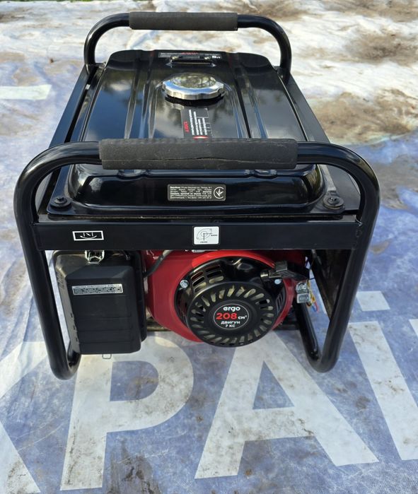 Генератор  ERGO EGS3000E