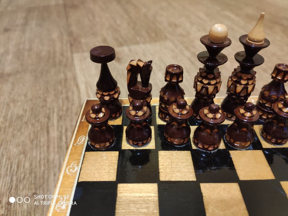 Сувенир, подарочные шахматы деревянные