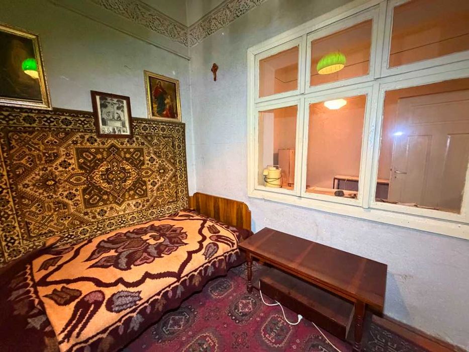 Продаж 3 кімнатної квартири у центрі міста Стрия