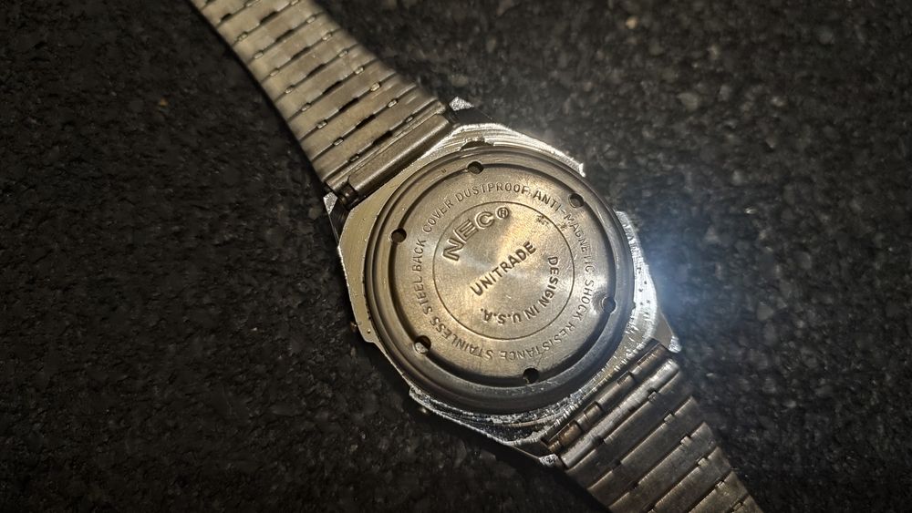 электронные часы NEC.оригинал