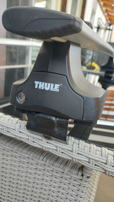 bagażnik dachowy - belki THULE Wingbar 127 cm + stopy THULE 754 + kit THULE 1779 pod Skoda Fabia III