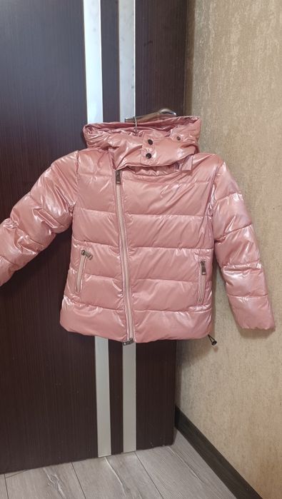 Продам куртку moncler