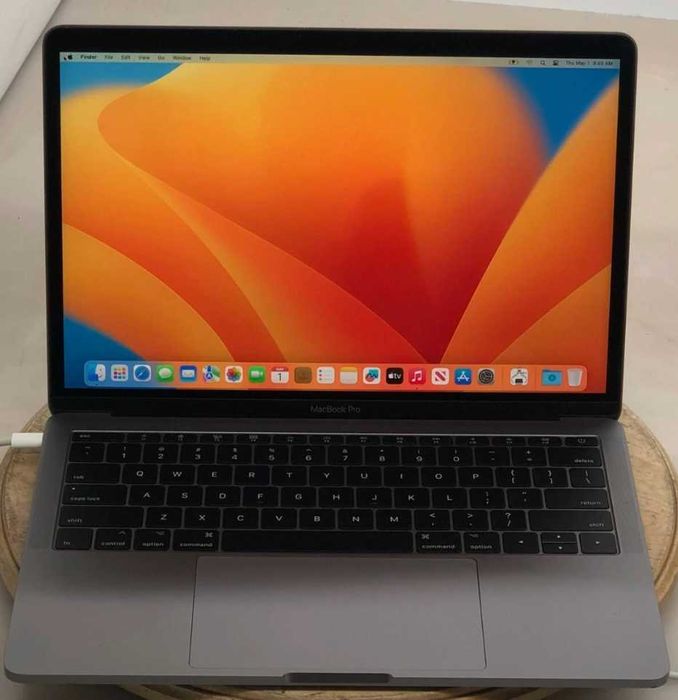MacBook Pro 13 (2017), Intel Core i5, 16 GB RAM, 256 GB SSD, New Battery and Warranty64284465446786121