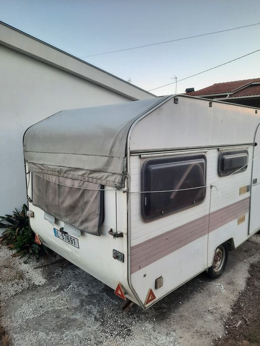 Vende-se Caravana
