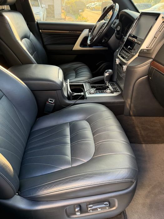 Toyota Land Cruiser 2020 VIN JTMCV02J604309288 фото оголошення 5 з 8