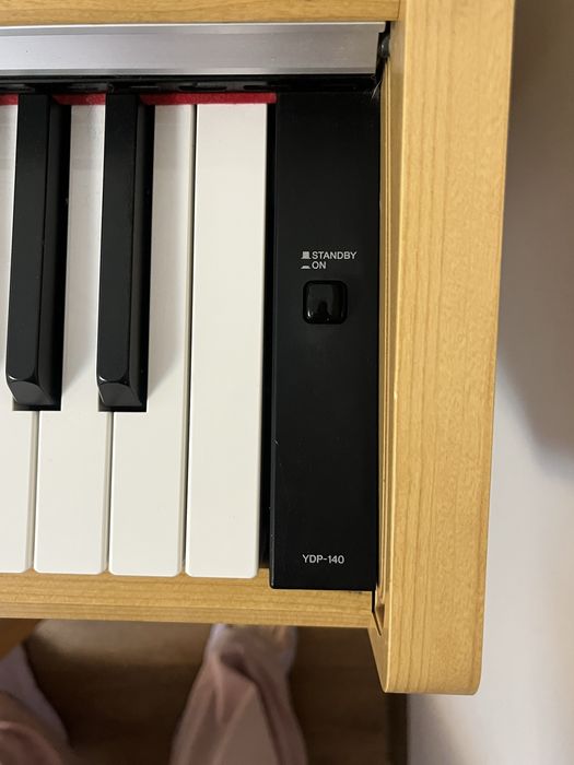 Фортепиано Yamaha Arius 140