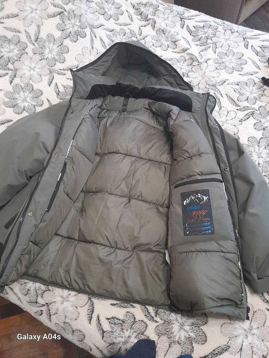 Куртка зимова (фабричний Китай) дуже якісна, непродуваєма