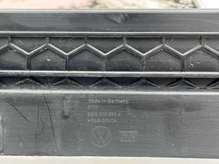 установочна панель телевізор e-Golf 7-7.5 USA Європа 5ge805588