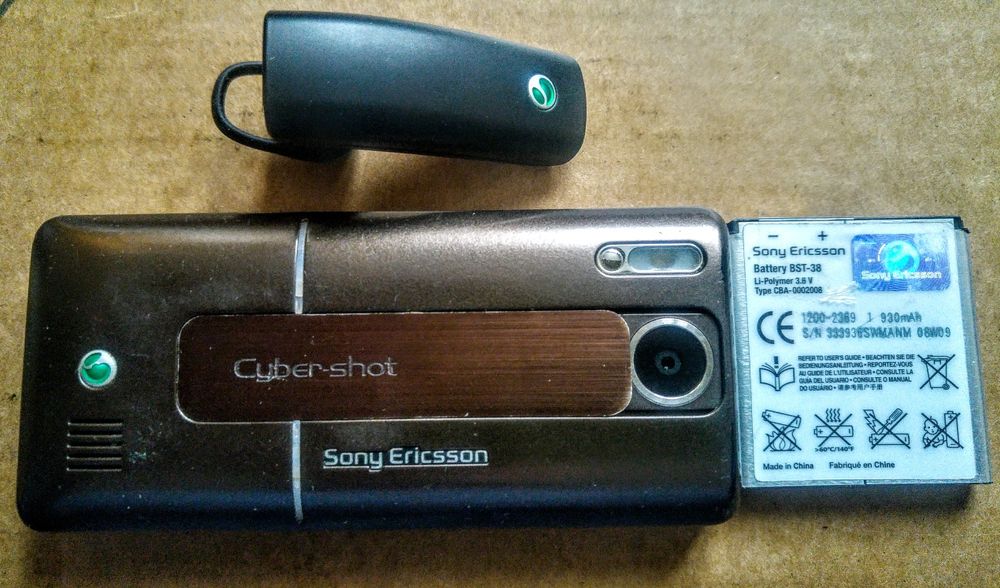 Sony Ericsson K 770i + dużo  akcesoriów