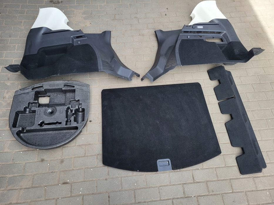 boczki wykładzina tapicerka styropian bagażnika tył ford kuga mk2 ii lift