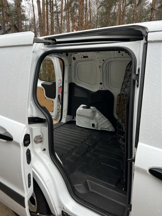 Ford Transit courier maly przebieg bezwypadkowy
