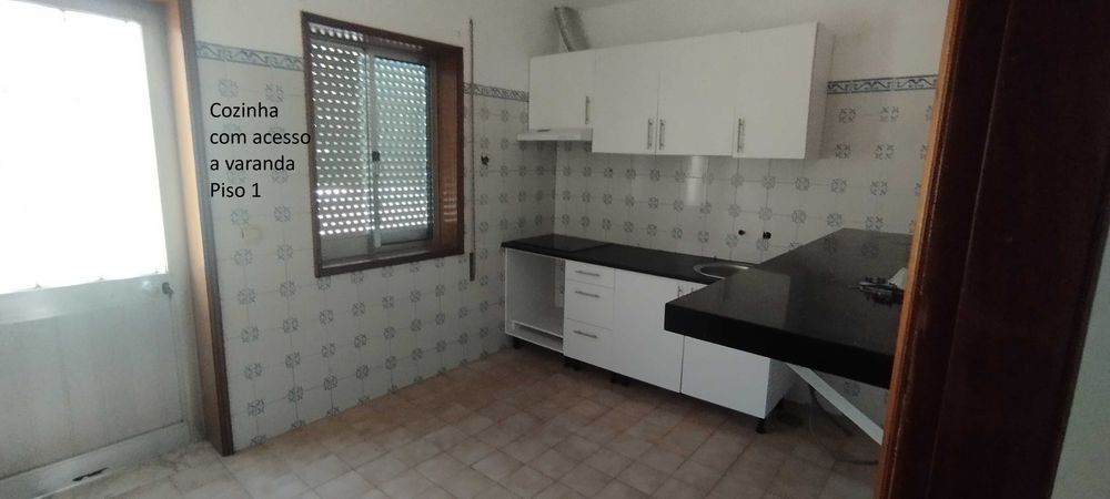 moradia bifamiliar