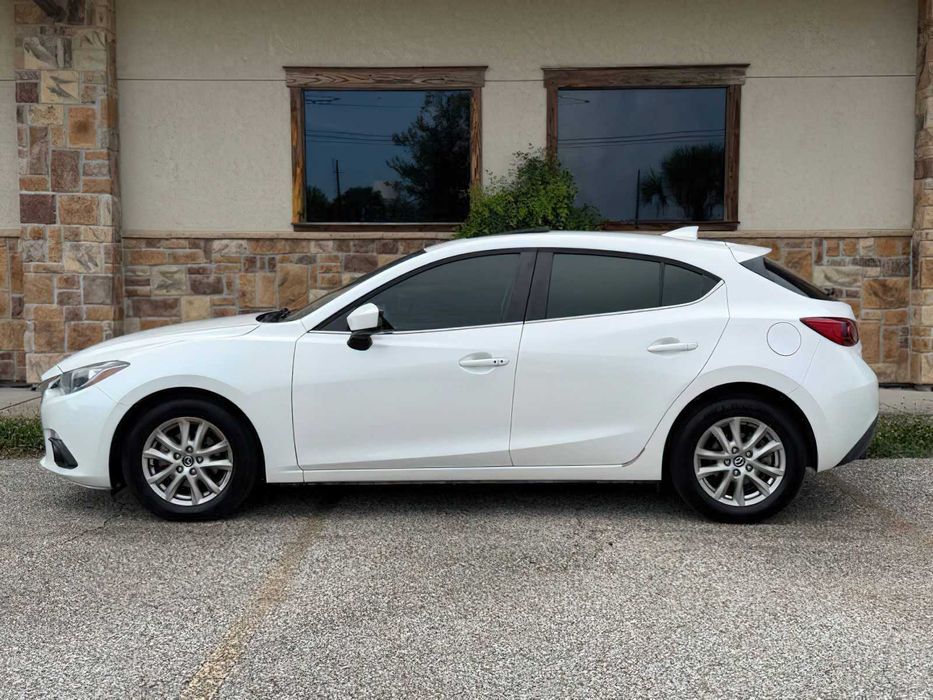 Mazda 3      2016