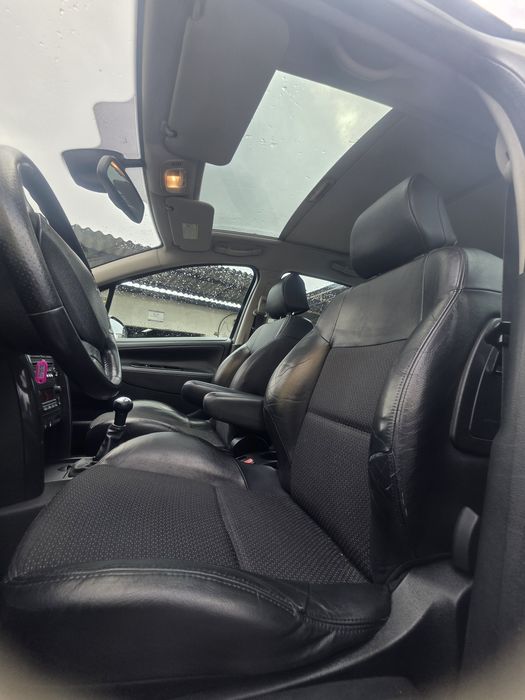 Peugeot 207, 1.6cc /  109cv