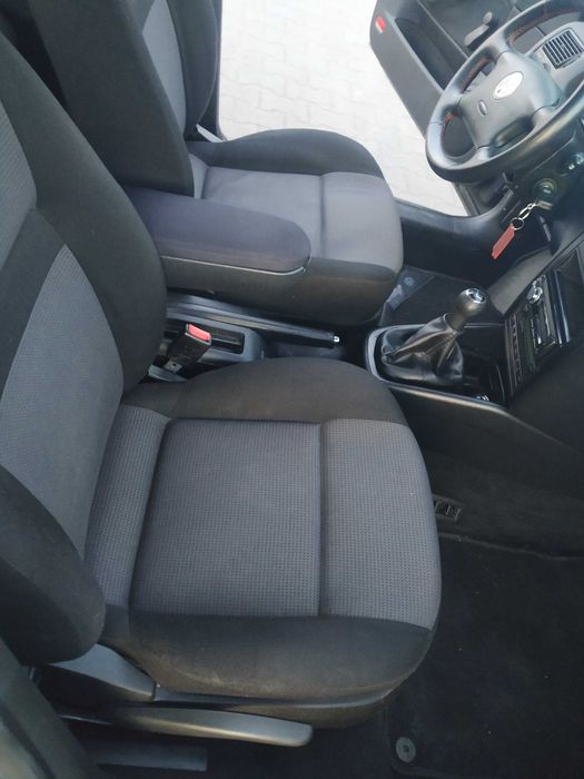 Volkswagen Golf IV 1.6  + gaz, hak