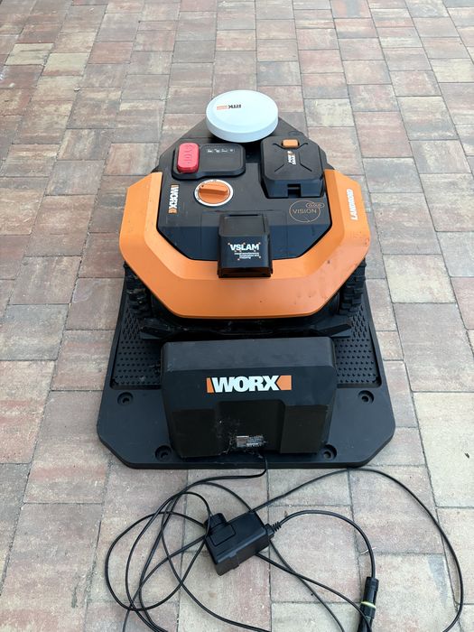 Sprzedam robot koszący Worx Landroid Vision Cloud WR303E