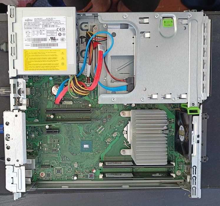 Torre Desktop PC Fujitsu