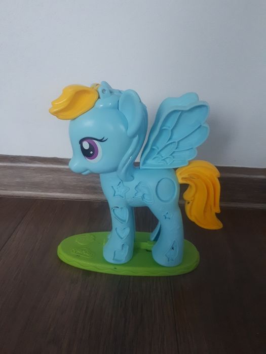 Kucyk,  play doh, ciastolina, prezent