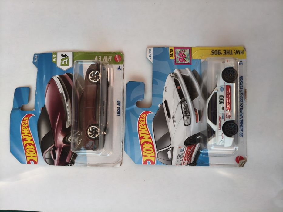 Lote Hot Wheels – vários modelos realistas