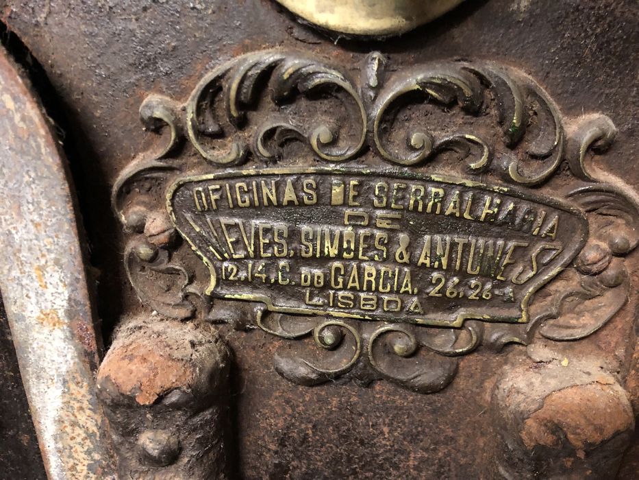 Fogão a lenha antigo