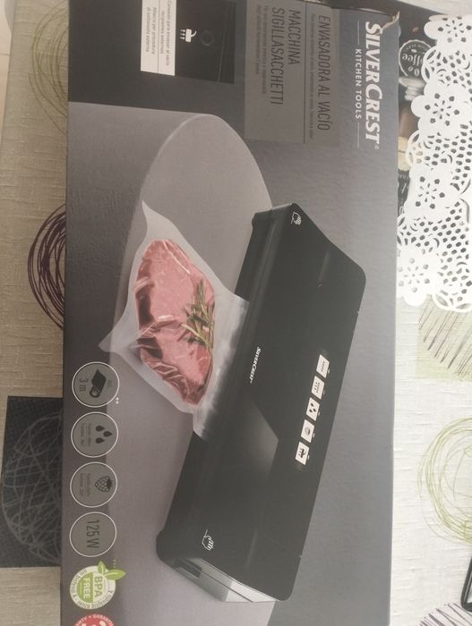 máquina de embalar a vácuo sem  sacos.