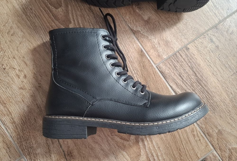 Botki kozaki sznurowane damskie czarne Graceland 40