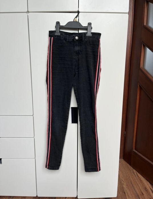 Skinny jeansy z lampasami Sinsay