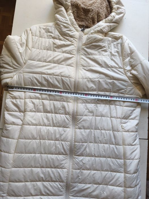 Продам новую утеплённую курточку разм 48-50!