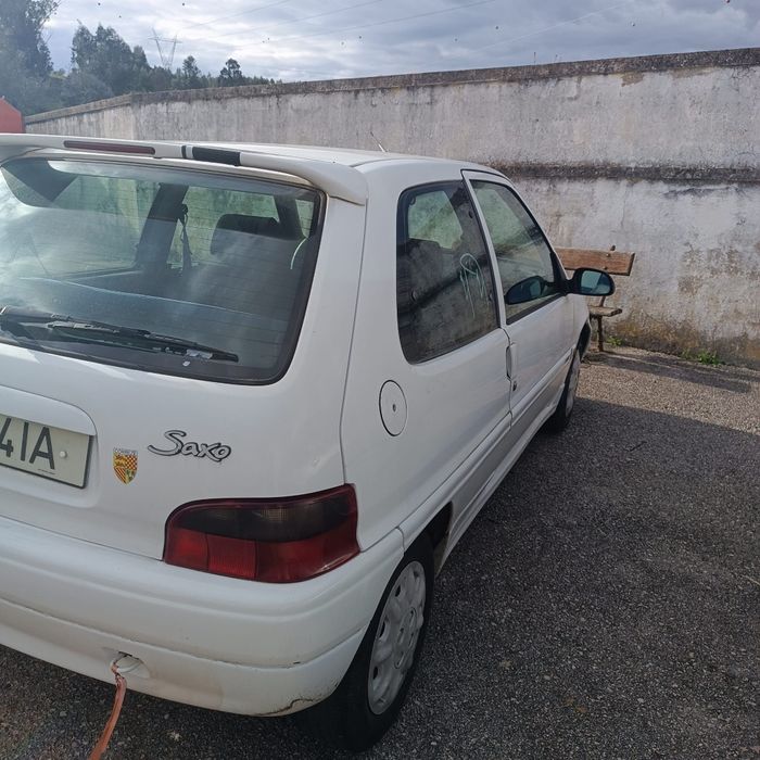 Saxo 1.1 a gasolina