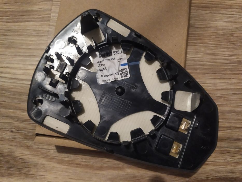 8V0857535E Стекло зеркала Ауди (оригинал)