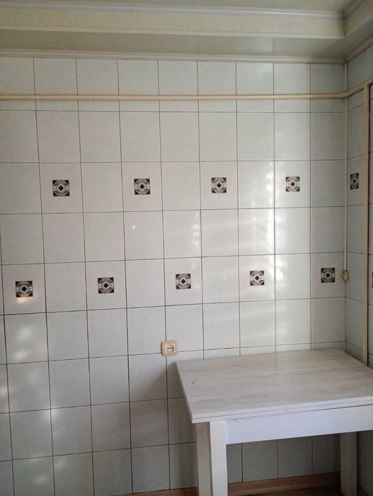 продам трехкомнатную квартиру, ул. Сытова